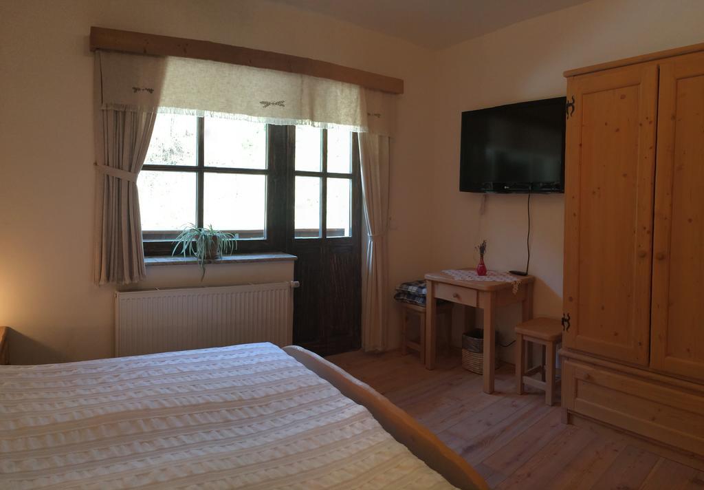 Apartments Pod Macesnovo Streho Solčava Стая снимка