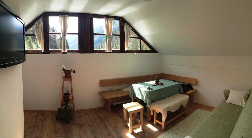 Apartments Pod Macesnovo Streho Solčava Екстериор снимка